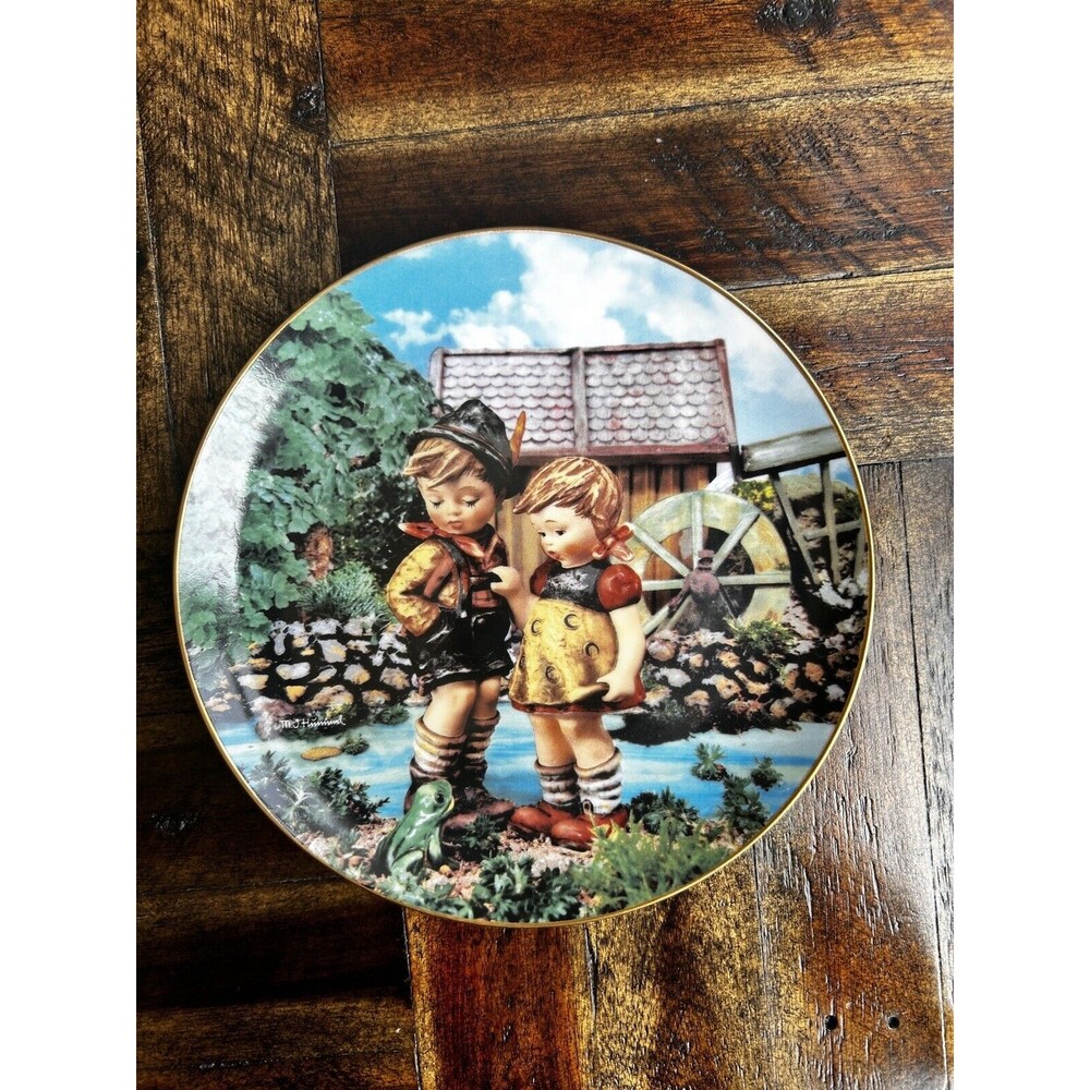 1991 M.I. HUMMEL LITTLE COMPANIONS PLATE CLTN. “ HELLO DOWN THERE” DANBURY MINT